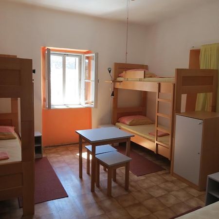 Hi Hostel Veli Losinj Bagian luar foto