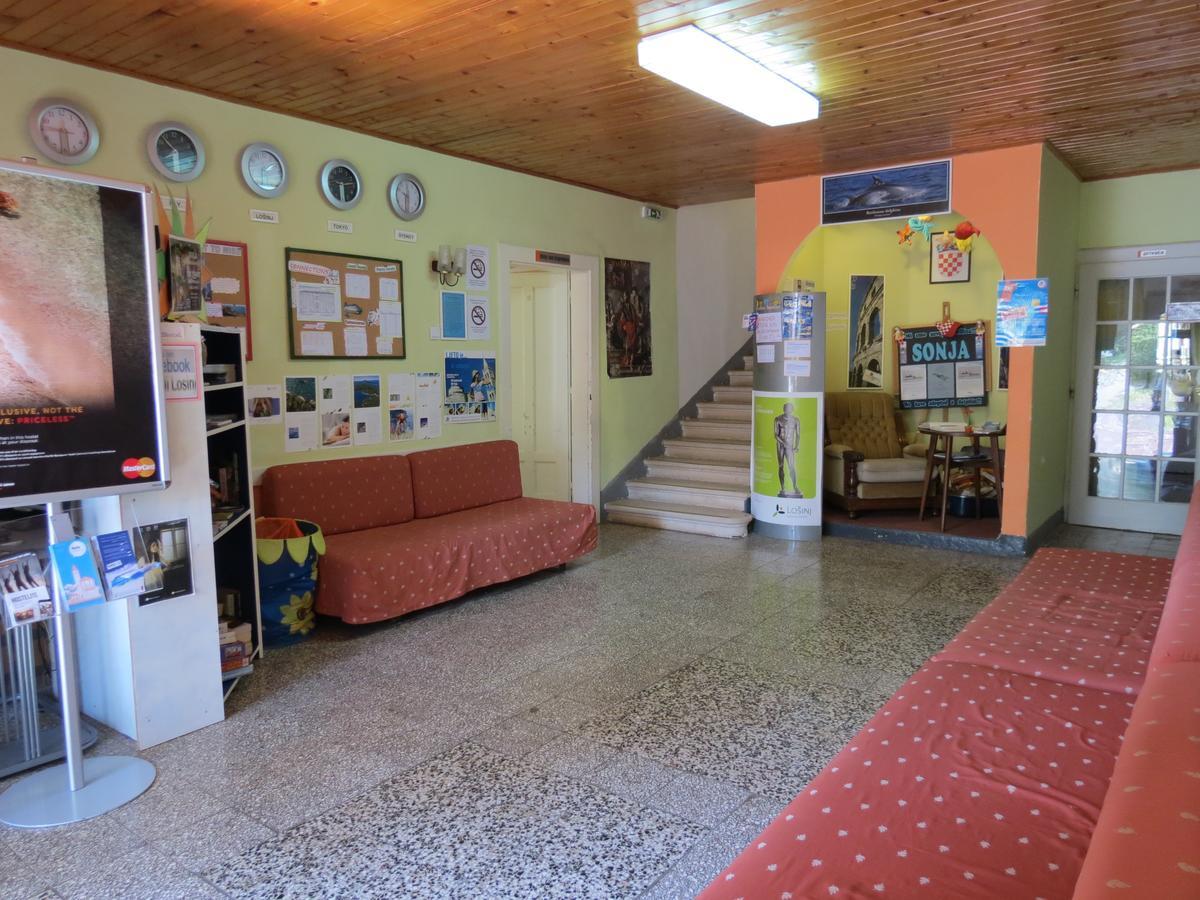 Hi Hostel Veli Losinj Bagian luar foto