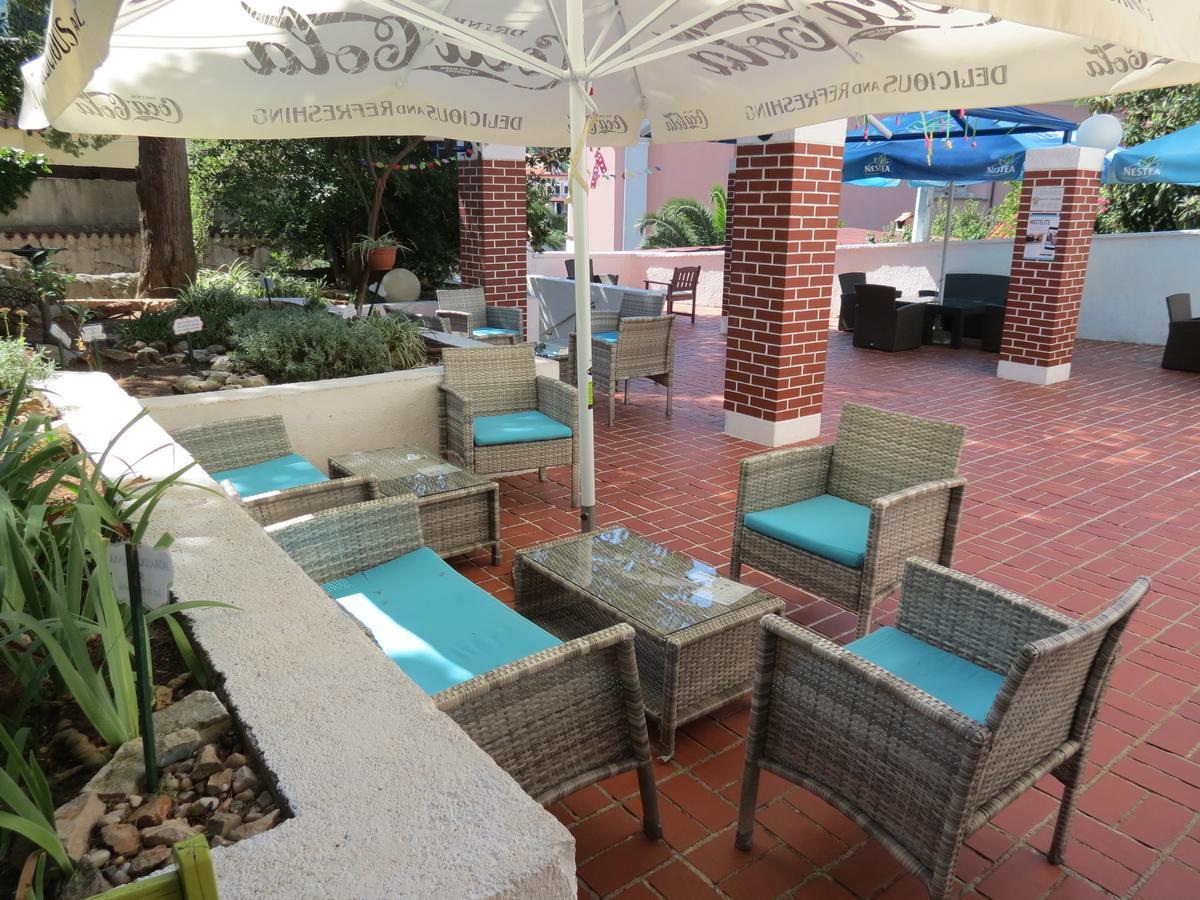 Hi Hostel Veli Losinj Bagian luar foto