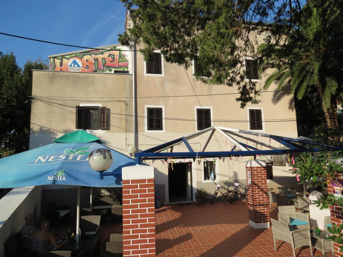 Hi Hostel Veli Losinj Bagian luar foto