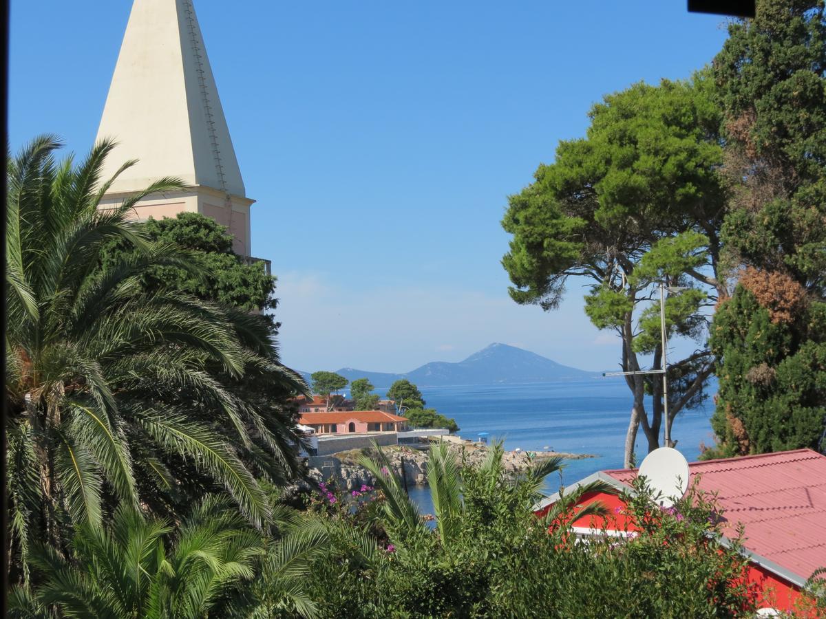 Hi Hostel Veli Losinj Bagian luar foto